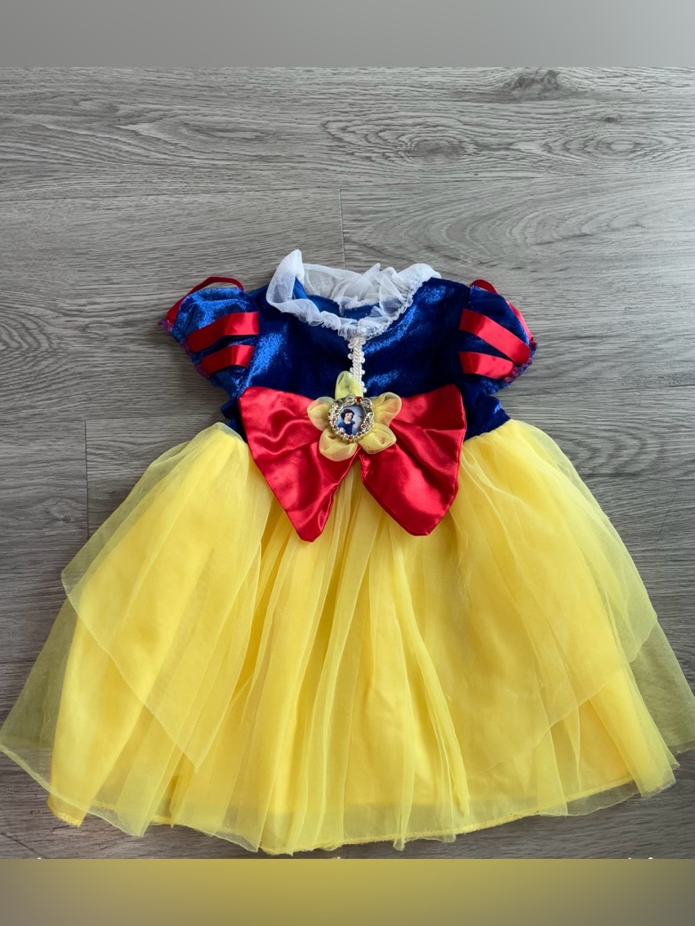 Snow White and the seven dwarves costume dress